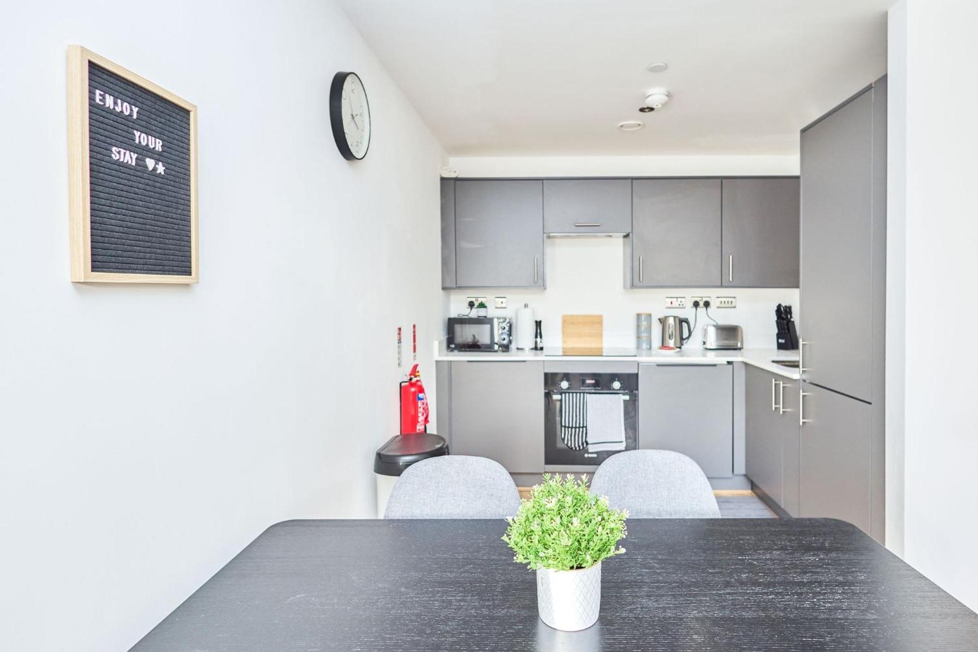 2bed Modernkitchen Petsok Tv Wifi Apartment